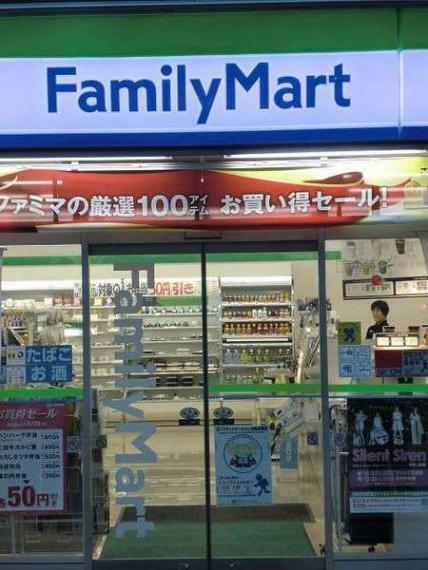 コンビニ ファミリーマート西宮山口町名来店