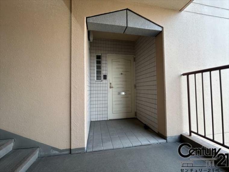 玄関 ■現地撮影写真■趣のある玄関です！