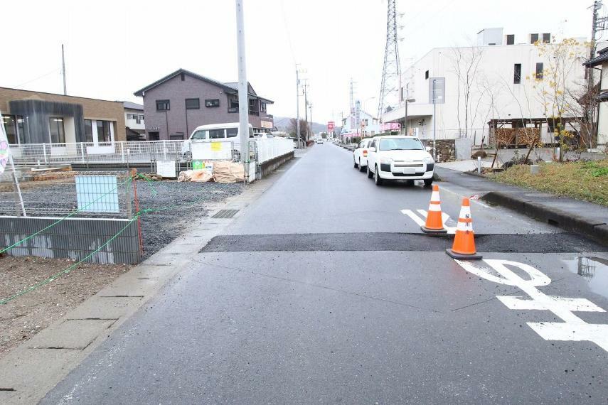 現況写真 南側道路を西より