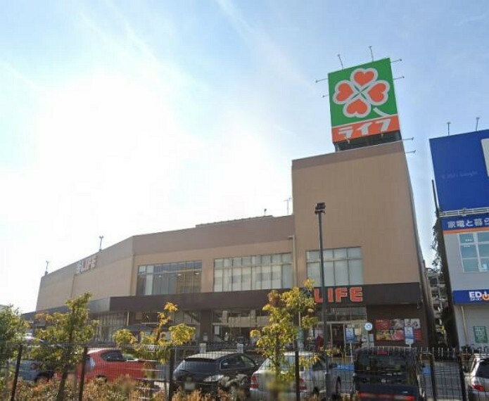 スーパー ライフ東淡路店