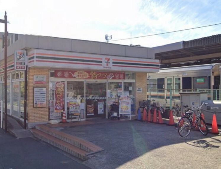 コンビニ セブン-イレブン ハートインJR四条畷駅東口店