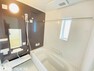 浴室 浴室（同仕様参考写真）・脚を伸ばしてくつろげる1坪サイズの浴室でバスタイムを快適に過ごすことができます。