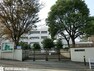 小学校 横浜市立伊勢山小学校 徒歩12分。教育施設が近くに整った、子育て世帯も安心の住環境です。