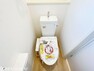 トイレ シャワートイレ・快適なトイレタイムに欠かせない温水洗浄便座つきトイレ。各階に設置しているので、慌ただしい時間帯も安心です。