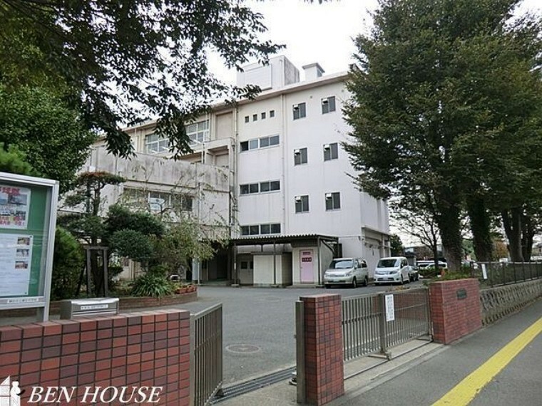 中学校 横浜市立瀬谷中学校 徒歩10分。部活動帰りの帰宅も安心の距離です！