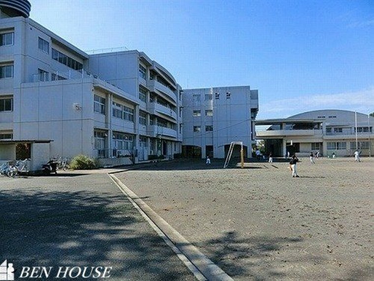 小学校 横浜市立下田小学校 徒歩11分。教育施設が近くに整った、子育て世帯も安心の住環境です。