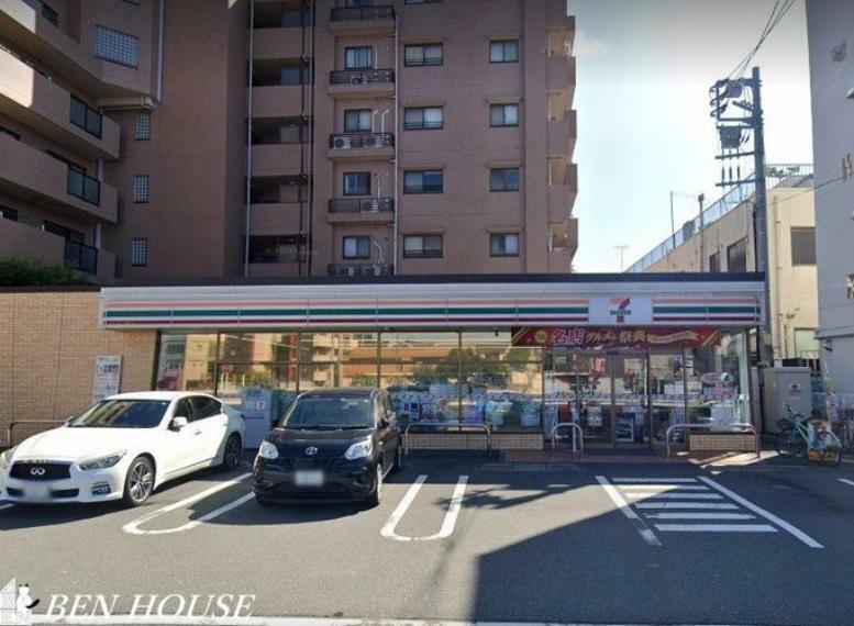 コンビニ セブンイレブン横浜磯子原町店 徒歩5分。時間がない時にさっと寄れて便利なコンビニ。