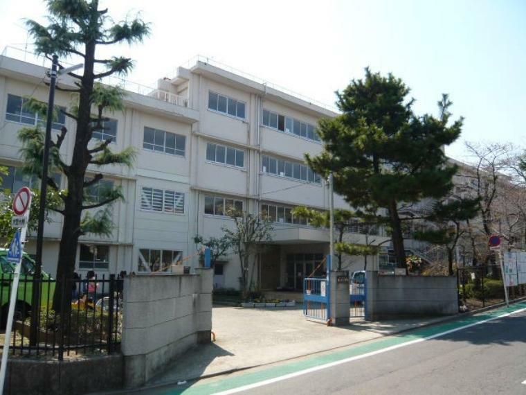 小学校 川崎市立梶が谷小学校（●ひと・もの・こととかかわりあって、学び続ける子どもを育てます。「あたたかな聴き方・優しい話し方」を大切に、人間関係づくりをしている小学校です●）