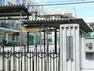 中学校 通学路は穏やかな住宅街の中の道なので、お子さんの通学も安心。