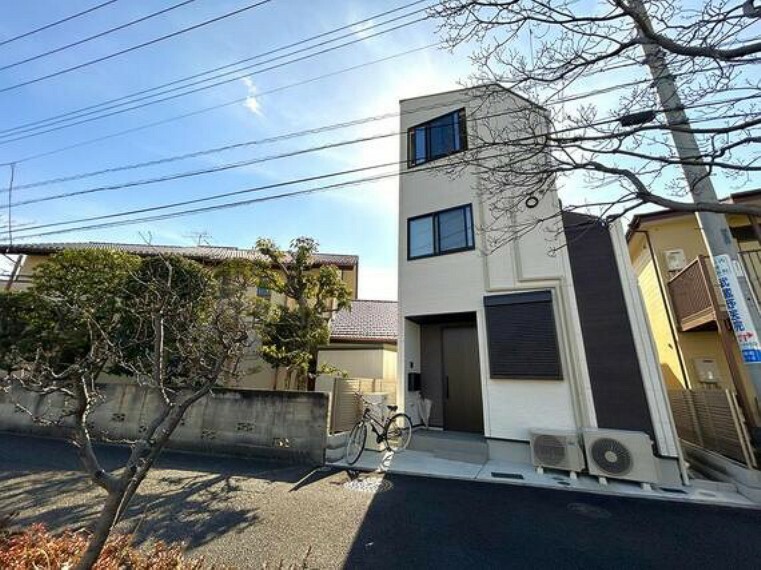 外観写真 現地にて、住まいの実際の日当たりや、周辺の街並み・交通量などをご体感くださいませ。