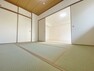 和室 『和室』Japanese style柔らかな畳と和の匂いが落ち着きます。リビングに隣接しており用途も様々です。