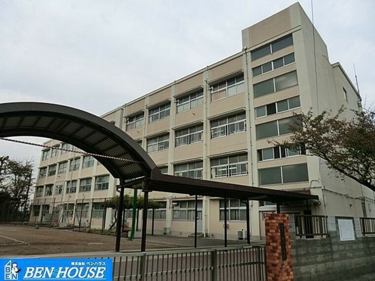 小学校 横浜市立駒岡小学校 徒歩9分。教育施設が近くに整った、子育て世帯も安心の住環境です。