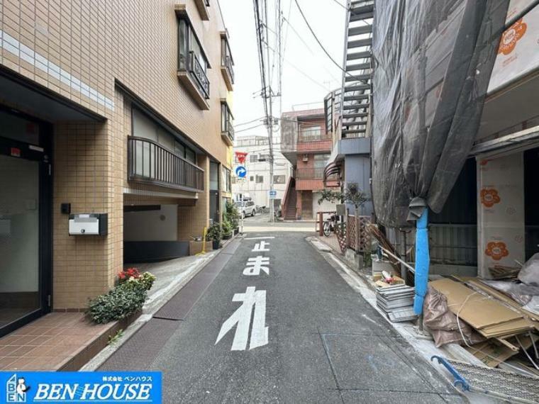 現況写真 ・「小田栄」駅へ徒歩15分・平坦な地域でお車の運転はもちろん、自転車やベビーカーも走行しやすい地域です・子育て世代にもうれしい環境ですね・現地へのご案内はいつでも可能です