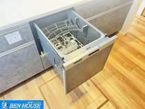 ビルトイン食洗機付きシステムキッチン（写真は7号棟）