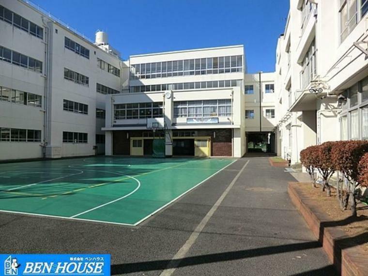 中学校 横浜市立日吉台西中学校 徒歩18分。部活動帰りの帰宅も安心の距離です！