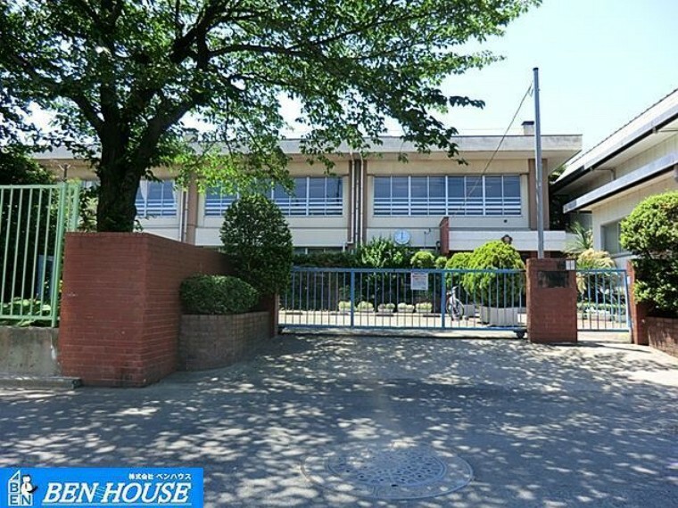 小学校 川崎市立南河原小学校 徒歩2分。教育施設が近くに整った、子育て世帯も安心の住環境です。