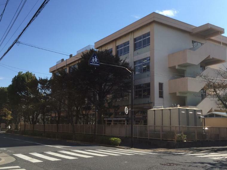 中学校 【中学校】江戸川区立東葛西中学校まで750m
