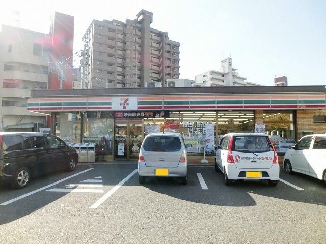コンビニ セブンイレブン小倉三萩野2丁目店