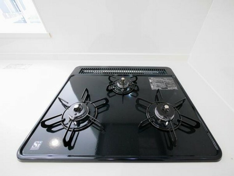 【3口ガスコンロ】3パターンの調理が可能で家事の時短ができます。