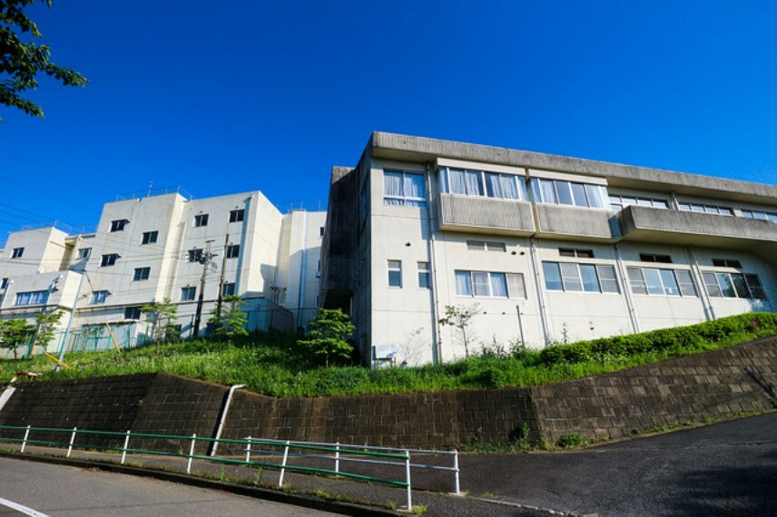 中学校 日野市立日野第三中学校