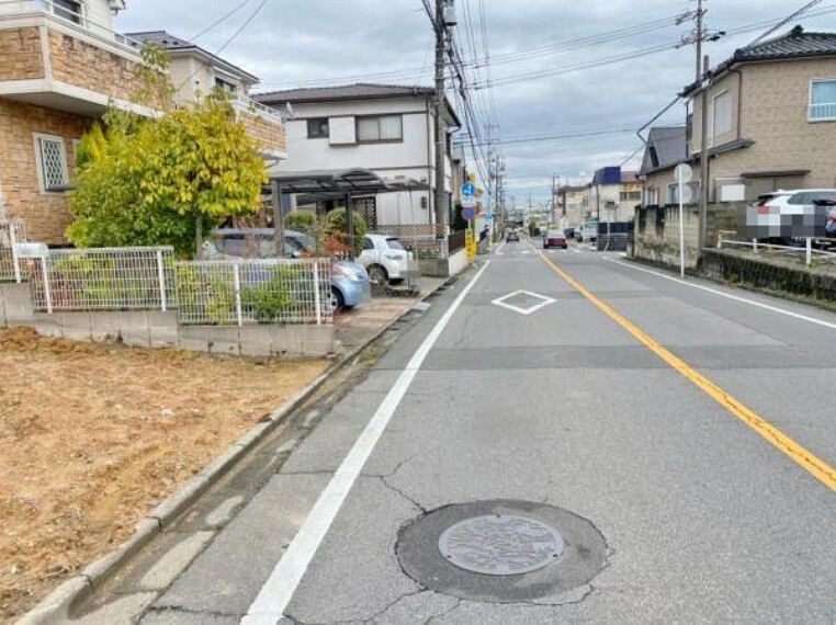 現況写真 〇●前面道路（撮影2024年3月）●〇 モデル案内も承ります！　　　　　　 アイデムホーム南店は緑区役所から徒歩2分！ 水曜日も営業しております！　　　　　　