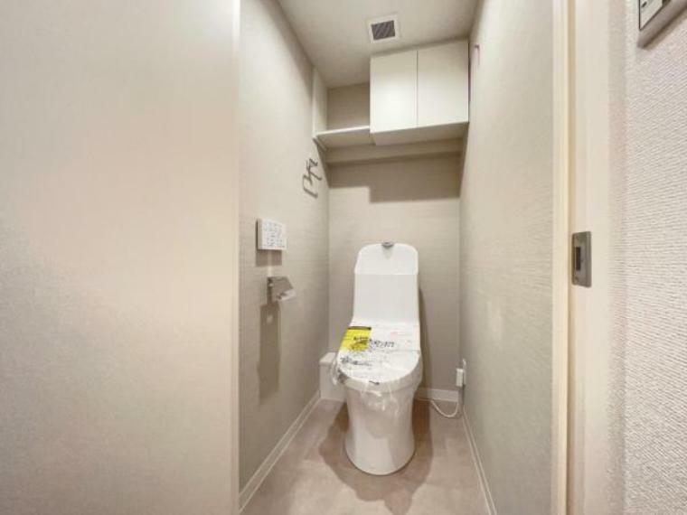 現況写真 トイレ内にも収納スペースがあるのは嬉しいですね