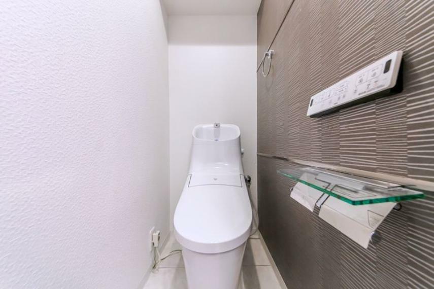 トイレ トイレは温水洗浄便座付きです。