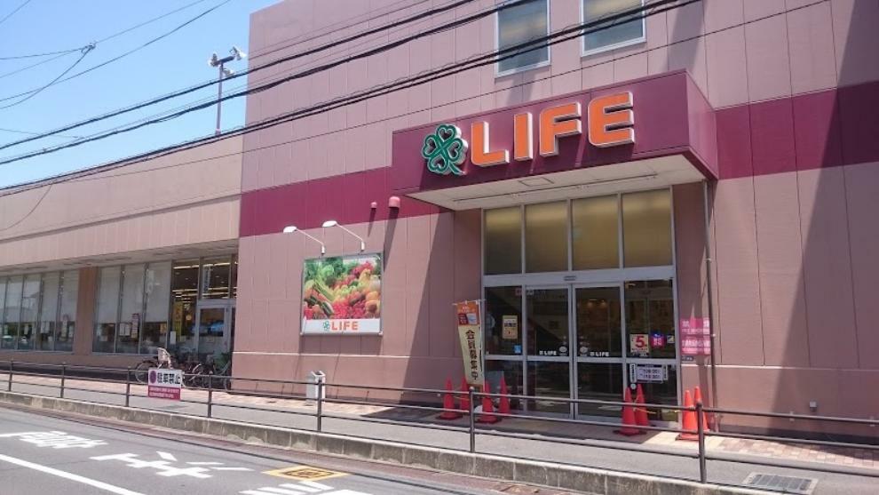 スーパー 【スーパー】ライフ 寝屋川黒原店まで384m