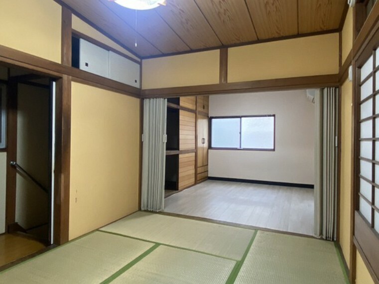 日本家屋特有の風情を残した、落ち着きを感じる内装です。