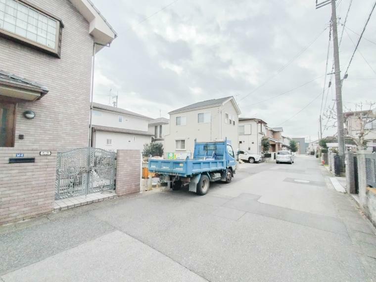 現況写真 車の通行が少ないので、静かな住環境を維持することができます。