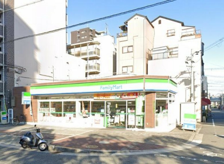 コンビニ ファミリーマート泉尾三丁目店