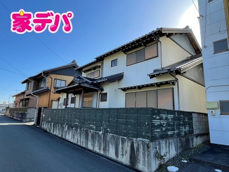 外観写真 閑静な住宅街で落ち着いた住環境です！収納豊富な7DKの間取り！ご見学やご購入のご相談はお気軽に「家デパ」へ！