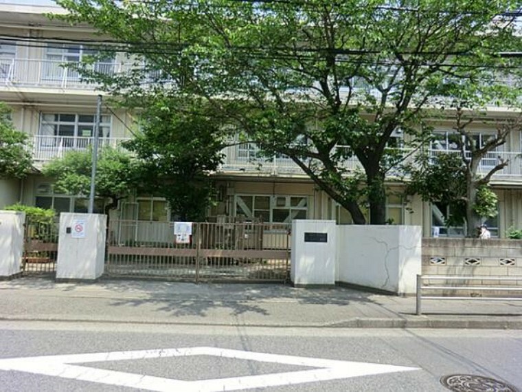 小学校 川崎市立大谷戸小学校まで約190m