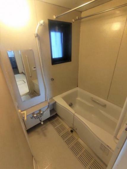 浴室 【リフォーム中】浴室　浴室はハウステック製のユニットバスに交換します。