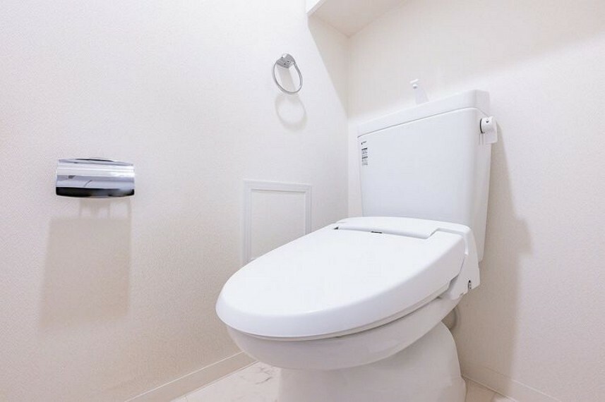 トイレ 【トイレ】トイレは温水洗浄便座付きです。
