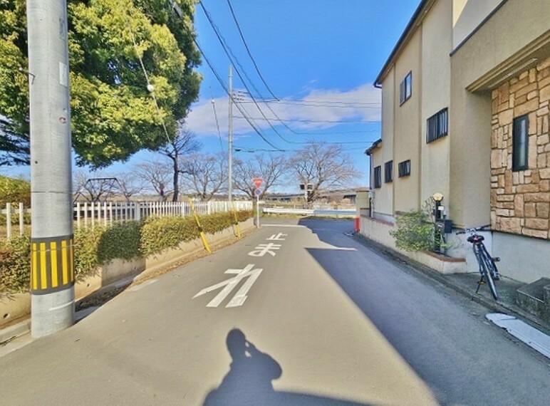 現況写真 前面道路（2024年3月1日撮影）