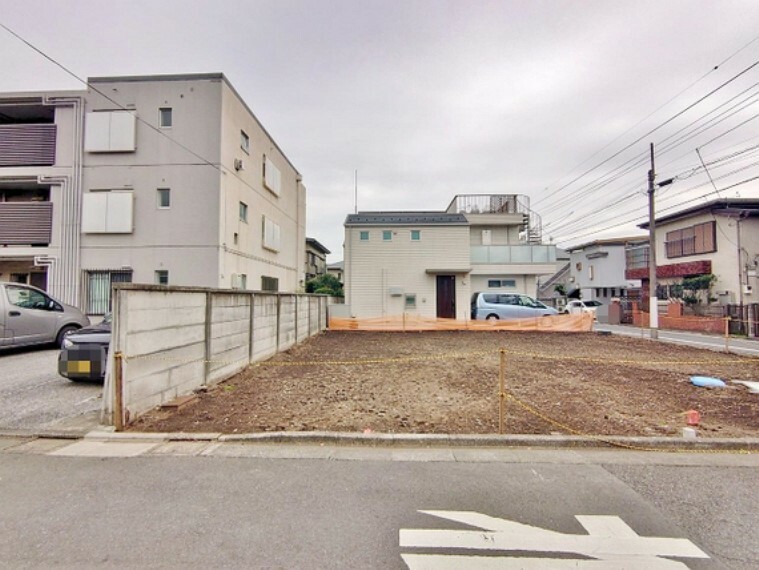 現況写真 気になるあの街で過ごす日々は、どんな暮らしが送れるんだろう。住まい探しをスタートさせるきっかけが掴めない方も、これを機に第一歩を踏み出すことで穏やかな暮らしの始まりです。