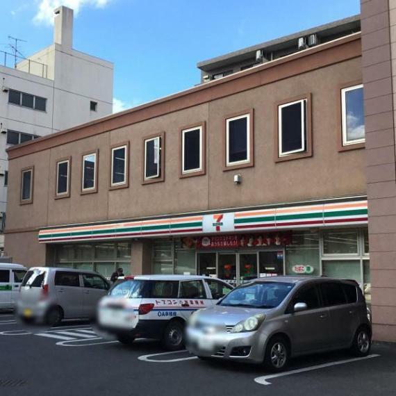 コンビニ セブンイレブン千葉新田町店