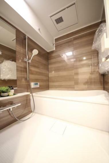 浴室 ■1416サイズの浴室、浴室乾燥機＆追い焚き機能付き