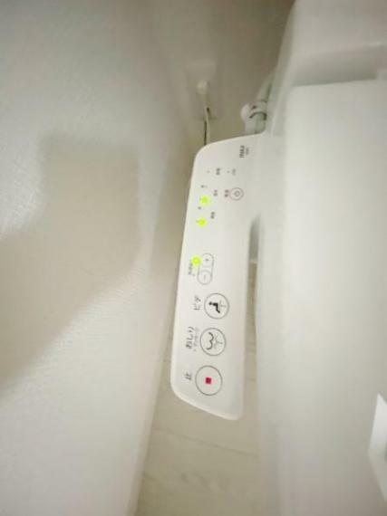温水洗浄便座<BR/>清潔感のあるトイレです。温水洗浄便座で身体も清潔に。