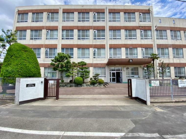 小学校 名古屋市立表山小学校