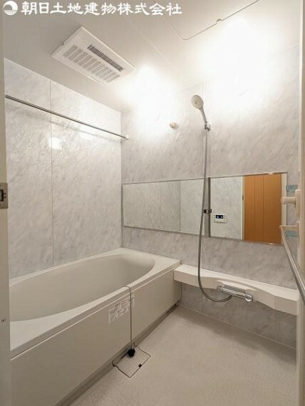 浴室 清潔感溢れるバスルームで毎日気持ちよく入浴頂けます。