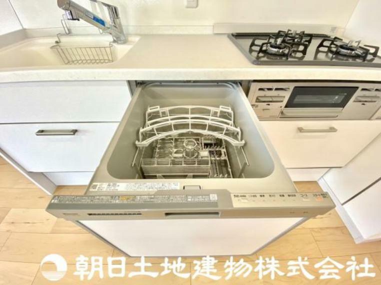 キッチン ビルトイン食洗機は、作業台が広く使え、節水や節電機能も充実しています。