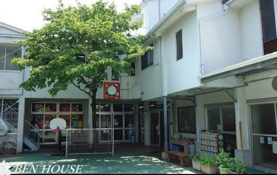 幼稚園・保育園 神奈川幼稚園 徒歩2分。教育面に力を入れている幼稚園です。就学前のお子様のコミュニティ作りにも