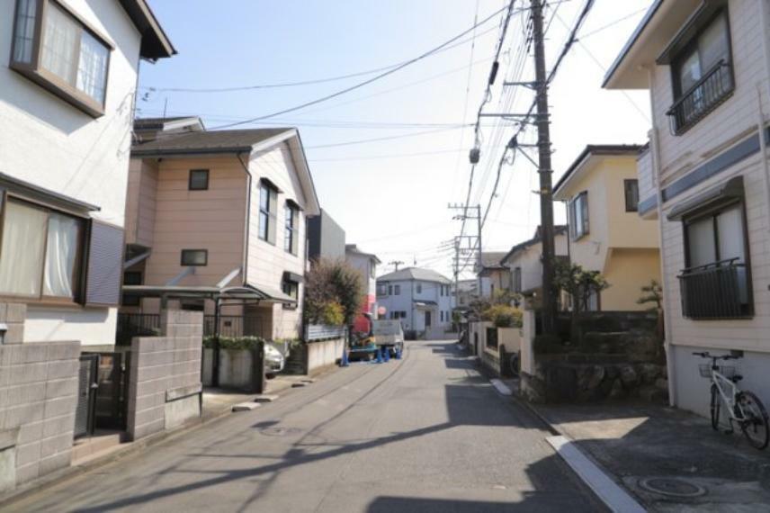 眺望 眺望を気にして物件を探す場合、前面に建物が建っていないか現地で確認しましょう！前面に建物があると景色はもちろん、日当たりや風通しにも影響が出てきます。住んだ時のことを想像しながら現地見学をしましょう。