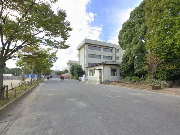 小学校 【小学校】越谷市立大間野小学校まで1053m