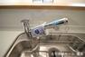 キッチン 水栓一体型の浄水器は場所を取らずにきれいな水がいつでも利用できます