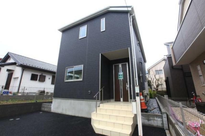 外観・現況 第一種低層住居専用地域内の閑静な住宅地です。