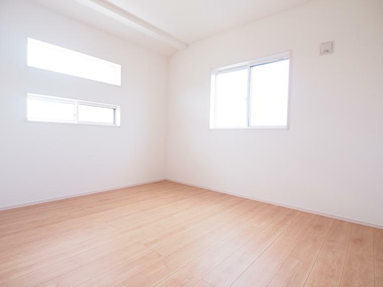 洋室 洋室には収納スペースが各居室1つ以上はあり、楽々収納できます（^^）/