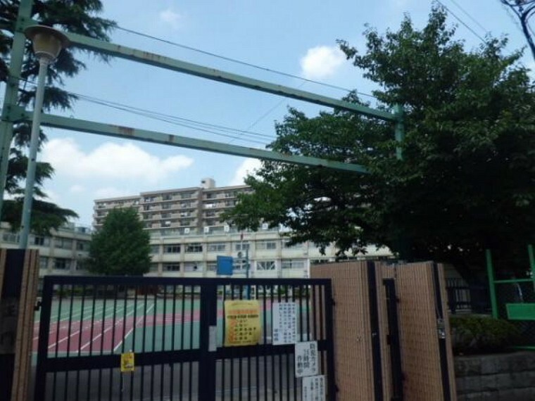 小学校 北区立第四岩淵小学校　徒歩5分